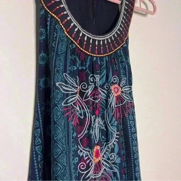 Forever 21 Embroidered 100% Cotton Mini Sleeveless Dress or Top Size XS, EUC - Picture 1 of 7